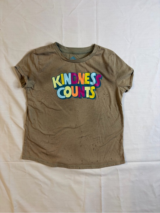 thereabouts Other - Kids Graphic Tee - Kindness Counts in Olive Green
